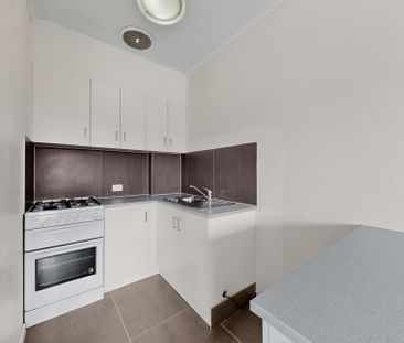 Private and Secure Apartment - Photo 5