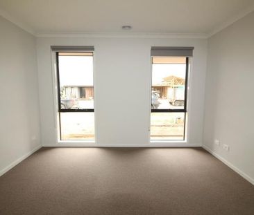 12 Romley Avenue, Armstrong Creek - Photo 5