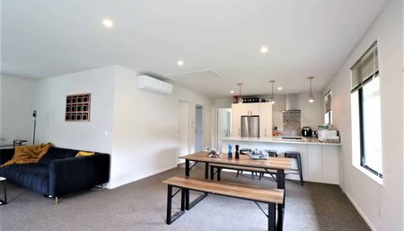 2 Bedroom, 2 Bathroom in Gibbston valley - Photo 3