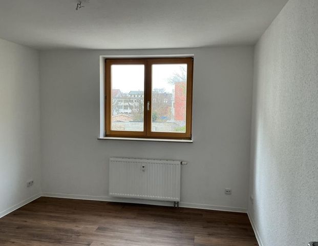renovierte 3-Zimmer-Wohnung in Magdeburg / Buckau *frei ab sofort* - Foto 1