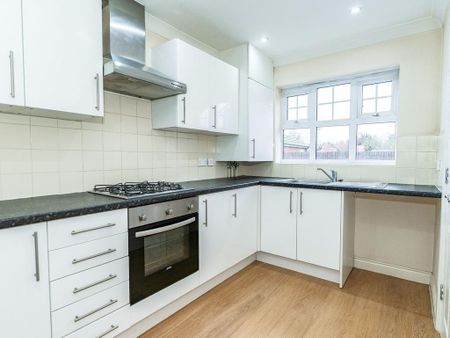 4 bedroom terraced house to rent - Photo 2