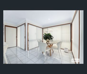 Spacious, Stylish & Exceptionally Versatile Family Living - Photo 4