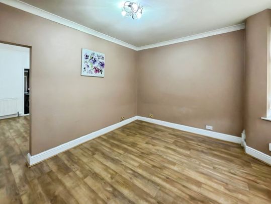 Kent Road, Grays, RM17 - Photo 1