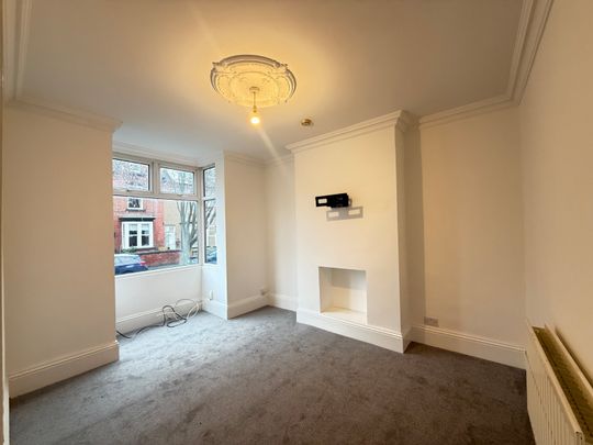 4 bedroom terraced house to rent - Photo 1