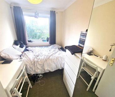 4 bedroom end of terrace house to rent - Photo 5