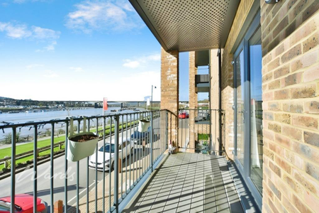 2 bedroom apartment to rent - Photo 5