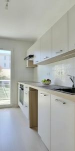 T5 - CHAMALIERES- RENOVE- GARAGE ET CAVE - Photo 3