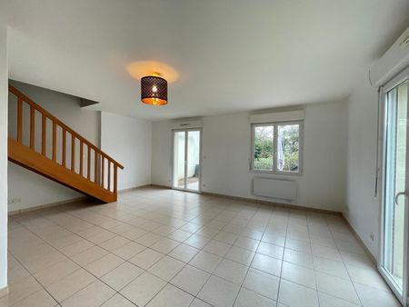 Location Maison 4 pièces 80m² BOUCHEMAINE 49080 - Photo 2