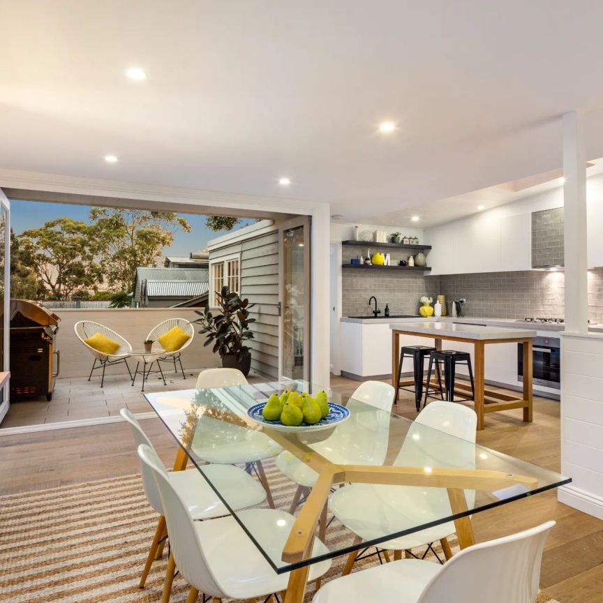 Enchanting 4 Bedroom Family Home - 6 Month lease - Photo 1