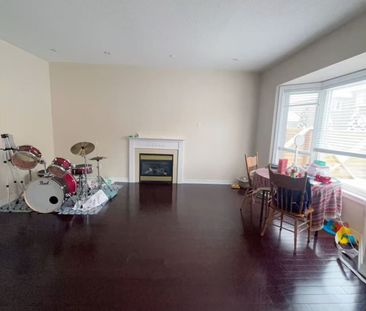 For Lease - 9 Alfred Paterson Drive, Markham, Ontario - Photo 1