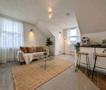 1 Bed Flat, Worple Road, SW19 - Photo 1