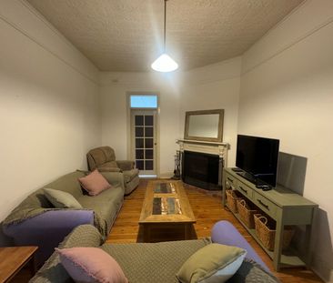 Federation Style Home - Photo 4