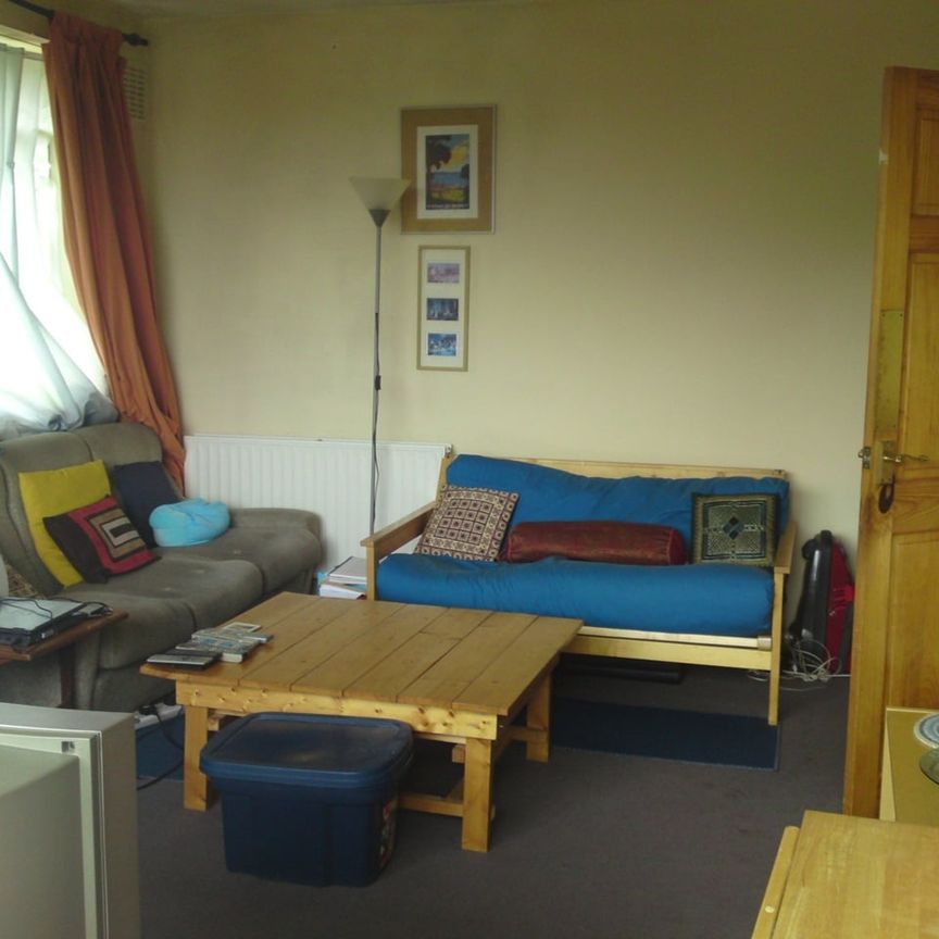 2 Bed Flat, Lindale, SW19 - Photo 1