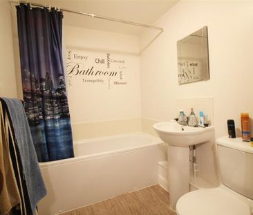 2 bedroom apartment to rent - Photo 5