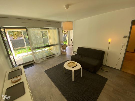 RENNES, square Pédro Flores, type 2 MEUBLE, 51,80 m², au rez-de-chaussée du bâtiment, comprenan... - Photo 1