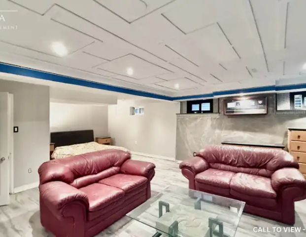 2-516 Chantenay Dr, Mississauga, Ontario L5A 1G2 | 516 Chantenay Drive, Mississauga - Photo 1