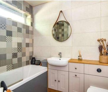 Froxfield Close, Winchester, Hampshire, SO22 - Photo 2