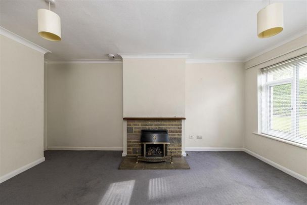 4 bedroom detached house to rent - Photo 1