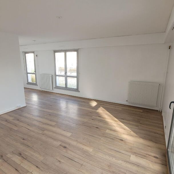 Appartement Paris 2 pièces 53.32 m2 avec terrasse - Photo 1