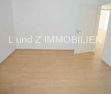 ** Außergewöhnliche helle und großzügige 2,5 - Zimmer Terrassenwohn... - Photo 2