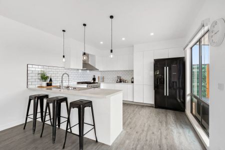 Modernised with bay views - Photo 2