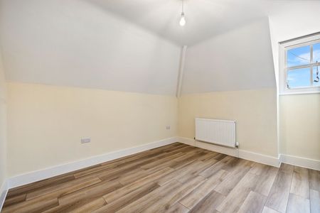 2 Bed Flat, Beaconsfield Villas, BN1 - Photo 2