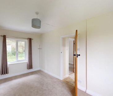 2 bedroom semi-detached house to rent - Photo 5