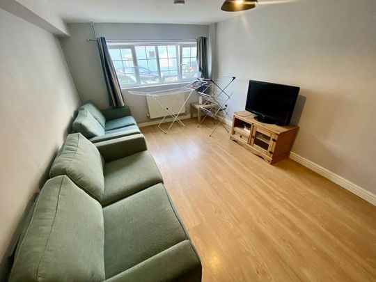 4 bedroom house to rent - Photo 1