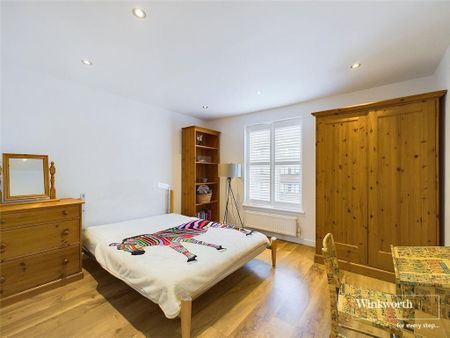 2 bedroom penthouse to rent - Photo 3