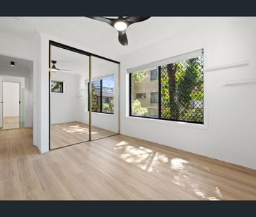 Ultimate Broadwater Lifestyle - North facing - Prime Location - Unf... - Photo 4