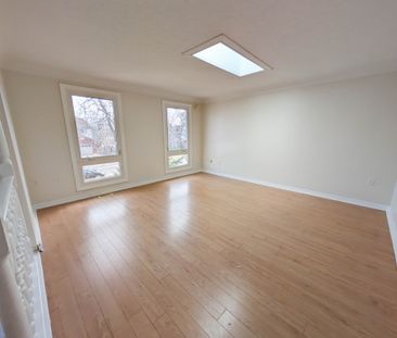 Spacious 3 Bedroom Main Unit in Thorold! - Photo 1