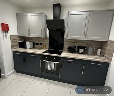 1 bedroom in a house share to rent - Photo 5