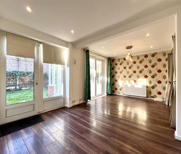 3 bedroom detached house to rent - Photo 3