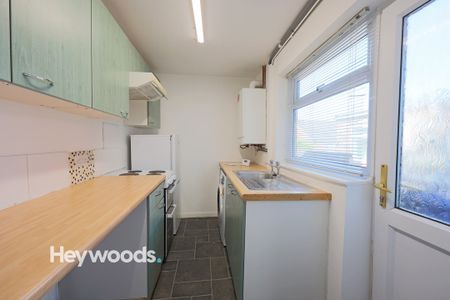 2 bed terraced house to rent in Legge Street, Newcastle-under-Lyme, Staffordshire - Photo 3