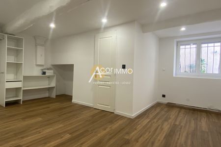 Au coeur du village de la Crau, charmante maison de village - Photo 3