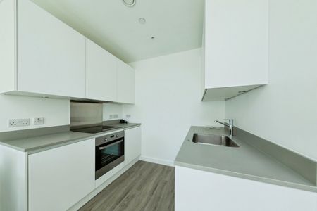 1 Bed Flat, Addiscombe Grove, CR0 - Photo 3