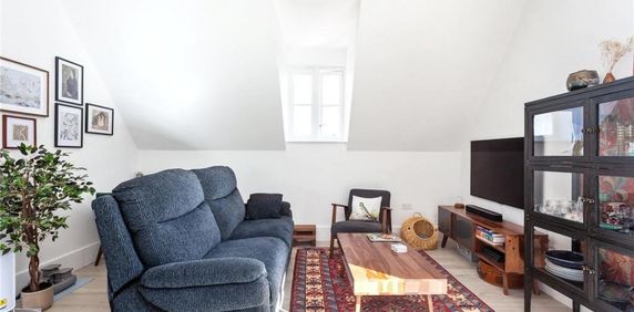 3 bedroom flat to rent - Photo 2