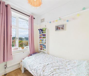 4 bedroom semi-detached house to rent - Photo 2