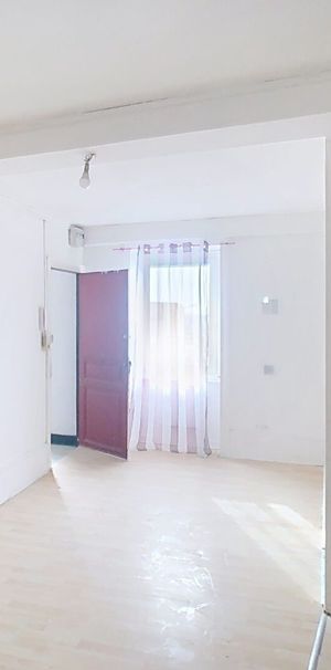 Location Appartement 1 pièce 31m² THIERS 63300 - Photo 1