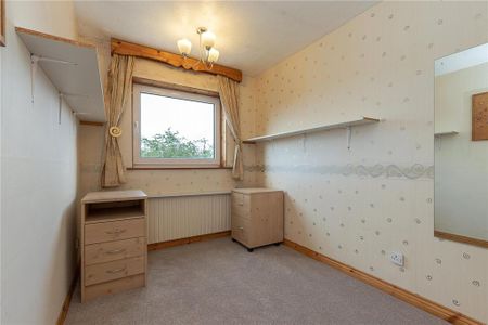 3 bedroom detached house to rent - Photo 3