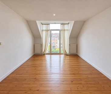 Duplex te huur in Brussel voor € 1.200 met 1 slaapkamer - Photo 2