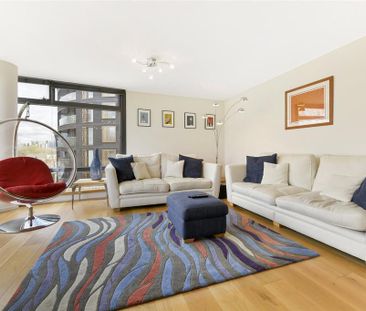 3 bedroom flat to rent - Photo 1