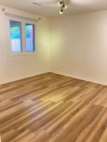 For Lease - 18 Sandfield Drive Unit# Basement, Aurora, Ontario - Photo 2