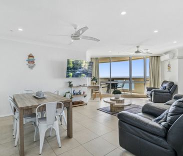 FULLY FURNISHED THREE BEDROOM BEACHFRONT APARTMENT - Photo 2