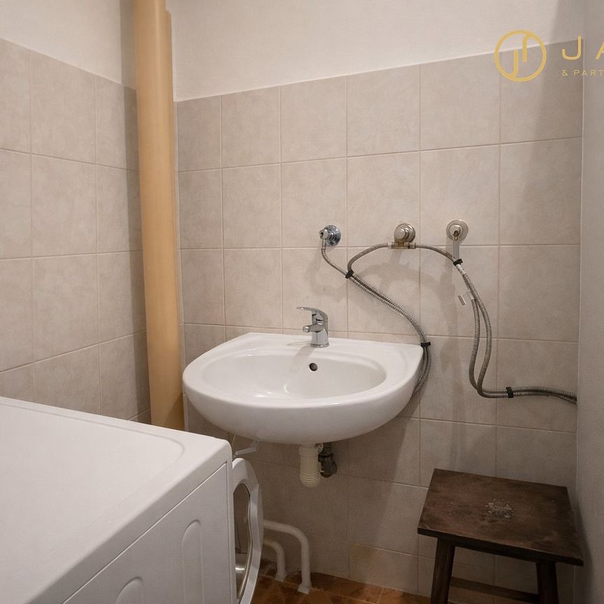 Pronájem bytu 1+kk 20 m² - Photo 1