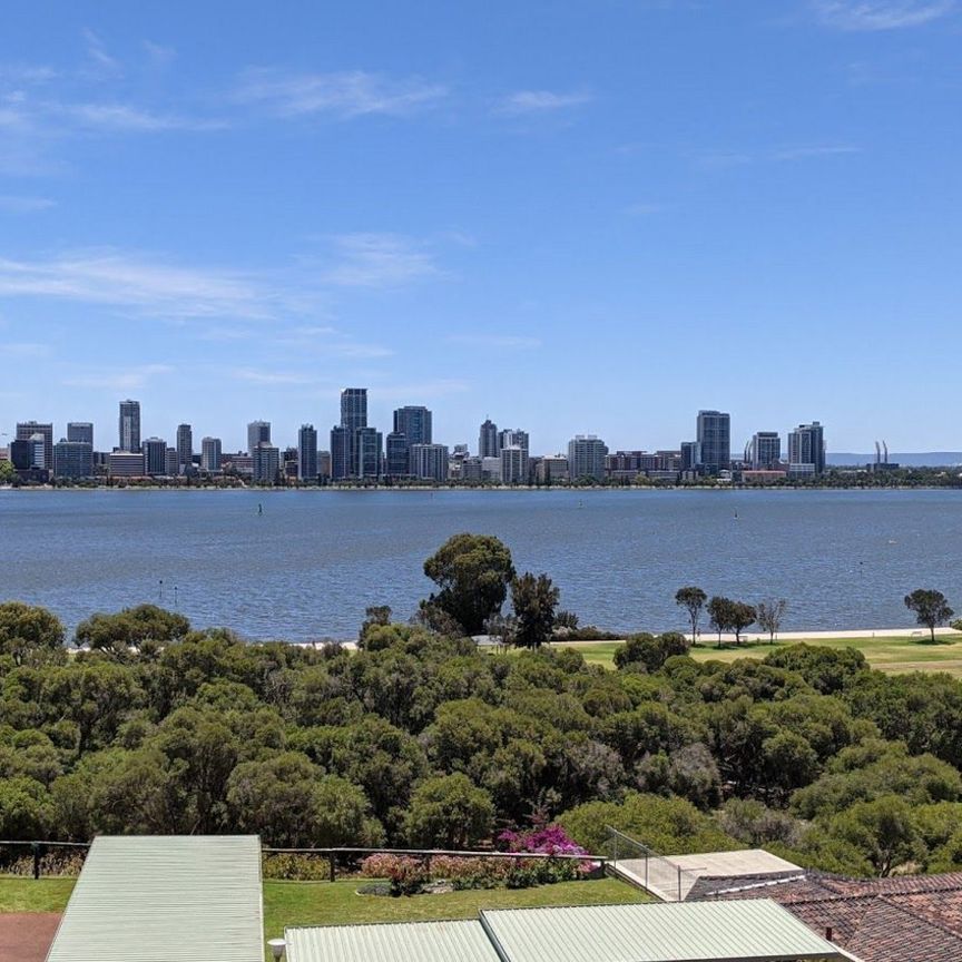 Uninterrupted views over the Swan River and City Landscape - Photo 1
