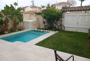 Alquiler de chalet adosado en Calle Treinta de Julio, 39