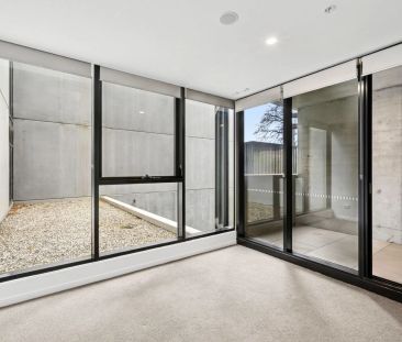 Convenience Meets Contemporary in The Heart of Canberra - Photo 3