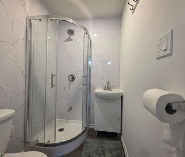 For Lease - 12 Phillpot Lane, Ajax, Ontario - Photo 5