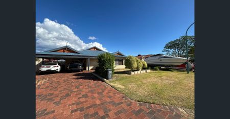 Unfurnished Spacious 4x2 Home in Canning Vale - Steps from Excelsior Primary School - Photo 3
